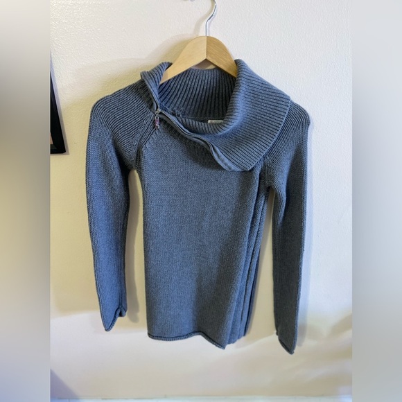 Guess Est 1981 Reg Gray knit sweater turtleneck zip up neck cute warm knit XS - Picture 16 of 16